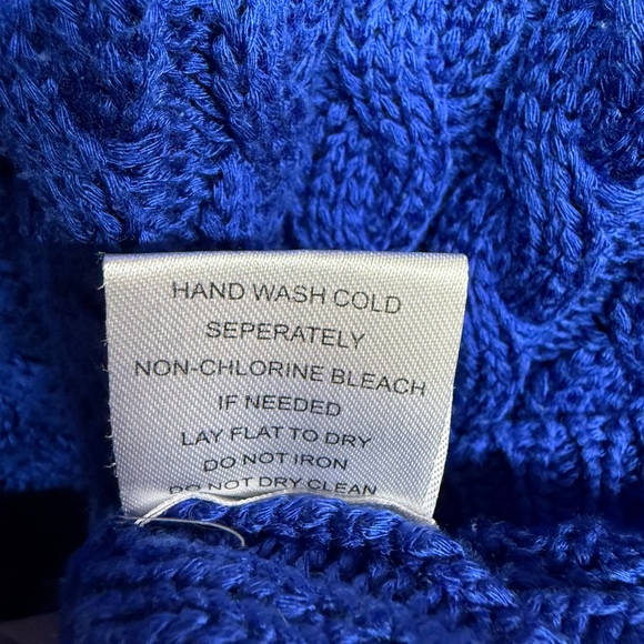 Elegant Blue Cable Knit Sweater - Picture 5 of 6